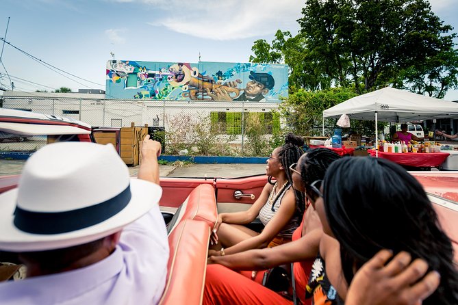 3H Private Classic Car Tour of Miami Beach, Wynwood and Little Havana - Hosts Response and Interaction