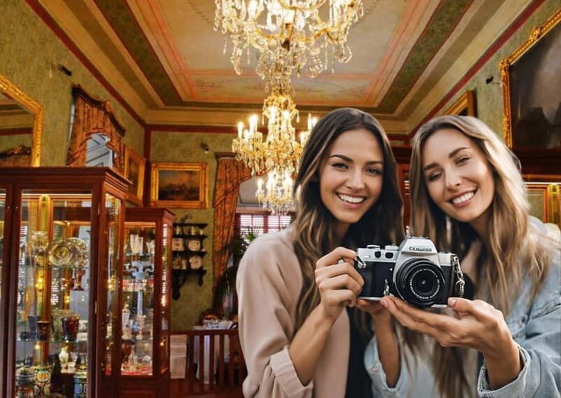 3h Royal Castle Tour, Interior, Pralines, Coffee & Dessert - Practical Details and Tips