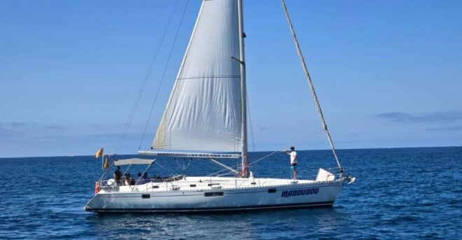 3h Whale Watching Share Tour Beneteau Oceanis 440 - Vessel Details