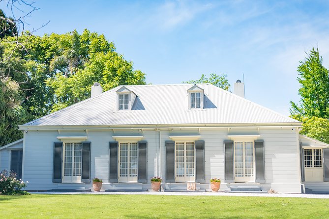 3hr Tauranga Sun-downer History Tour COMPLIMENTARY Wine or Beer - Visit New Zealands Oldest Buildings and Learn About the Land Wars