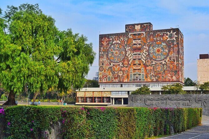 3X1 Tour in Xochimilco UNAM and Coyoacan - FAQ