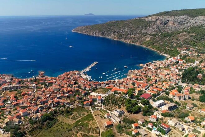 4 Caves & KomižA Private Speedboat Tour From Split - Frequently Asked Questions