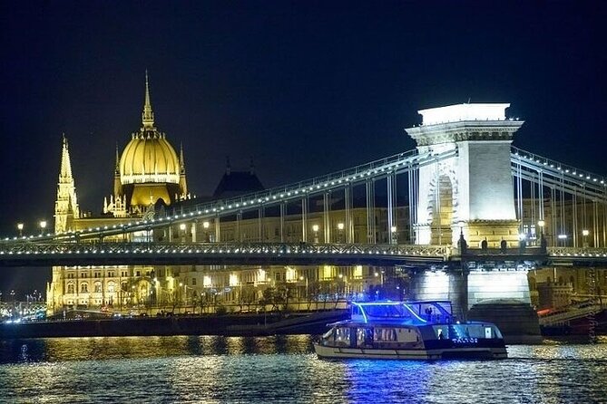 4 Course Dinner Cruise With Operetta and Folk Show - Experience Highlights