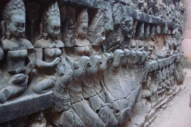 4-Day Cambodia Private Tour to Angkor Wat in Siem Reap - Meeting and Pickup