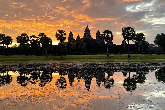 4-Day Excursion of Angkor, Koh Ker, Beng Mealea, Tonle Sap and Waterfalls - Sunrise Over Angkor Wat