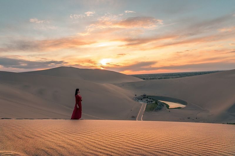 4-Day Luxury Tour of Dunhuang, Gansu (Mingsha Mountain makeup + hardcore off-road exploration of Silk Road ruins) - The useful details at a glance