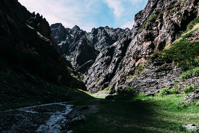 4-Day Mongolia Gobi Desert Tour - Accommodations and Meals