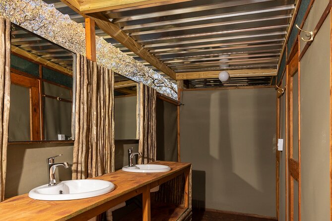 4-Day Okavango Delta & Boteti River Tented Safari - Meeting and Pickup Information
