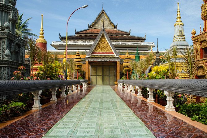 4-Day Tour From Siem Reap to Phnom Penh - Accommodation and Guides