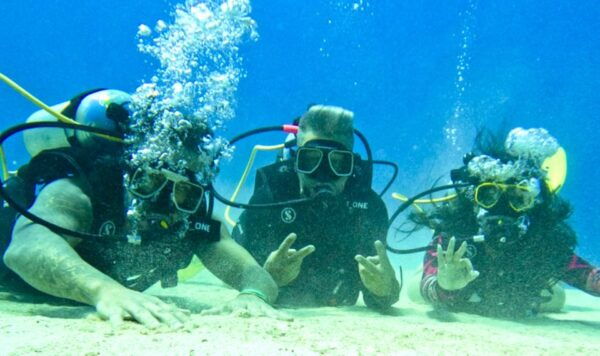 4 Days Adventure; Medellin to San Andres- Intro to Diving - The Sum Up