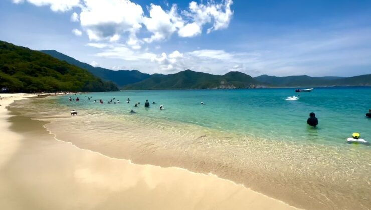4 Days Adventure; Medellin to Santa Marta- Beach of the Dead - Accommodation and Dining Highlights