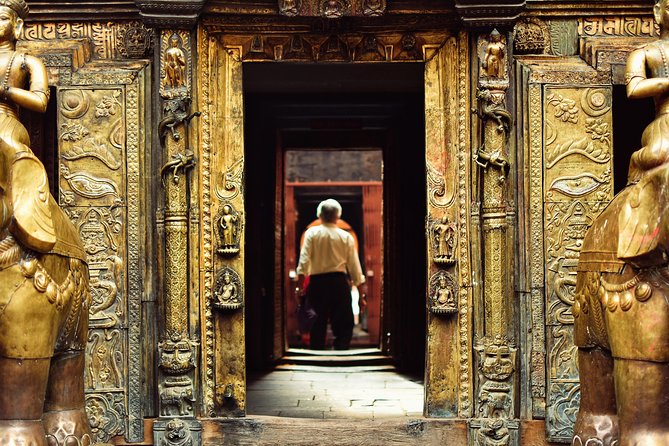 4 Days Kathmandu Tour With Everest Flight - Meals and Breakfast