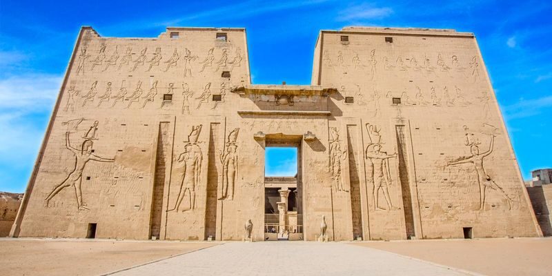 4-Days Nile Cruise From Aswan To Luxor including Abu Simbel - A compact route from Aswan to Luxor