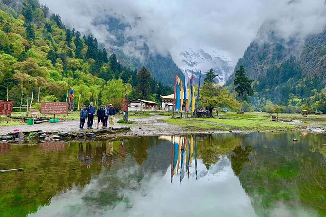 4 Days Yubeng Trekking Tour - Accommodation Options