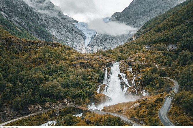 4 Hour Briksdal Glacier Tour in Briksdalsbreen Oldedalen - Inclusions and Amenities
