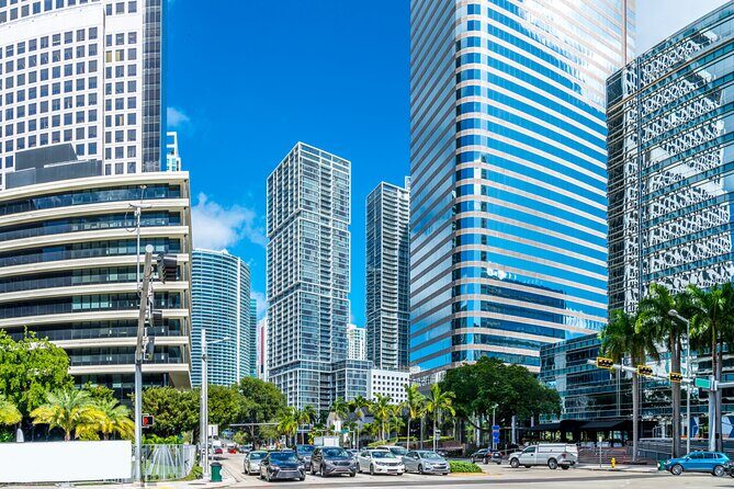 4-Hour Miami Tour with Guide and Hotel Pickup - Transportation and Group Dynamics