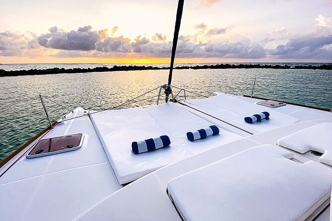 4-Hour Private 38 Catamaran Tour to Paamul Beach With Food, Open Bar & Snorkel - Common Questions