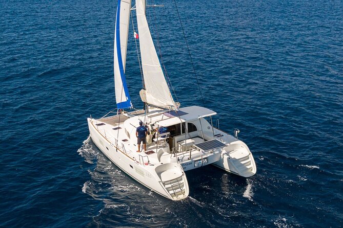 4-Hour Private 38 Catamaran Tour to Paamul Beach With Food, Open Bar & Snorkel - The Sum Up
