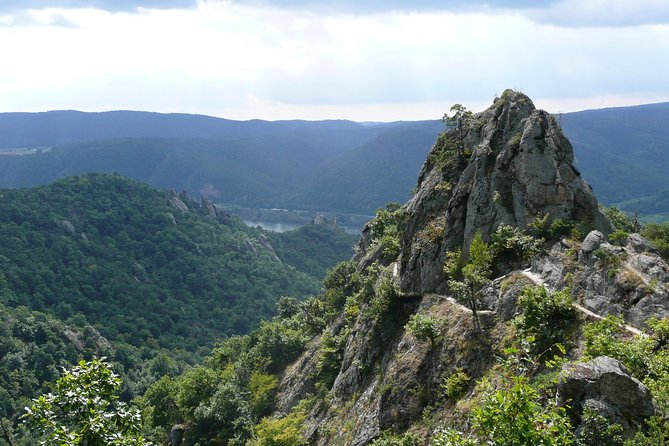 4-Hour Private Alpine Hiking Tour in the Footsteps of King Lionheart - Expectations and Requirements