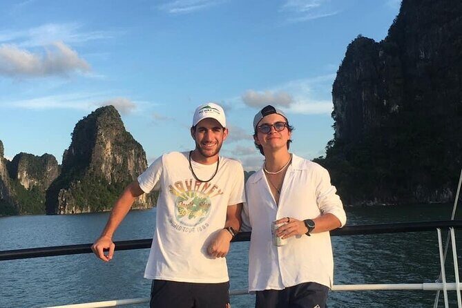 4-Hour Private Cruise Through the Spectacular Ha Long Bay - The Sum Up