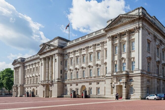 4-Hour Private Guided Tour of London on a Classic Itinerary - Professional Tour Guide