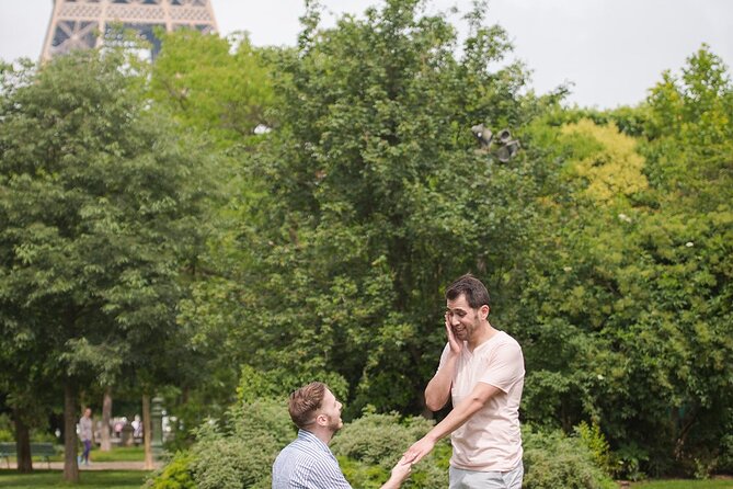 4 Hour Private Photoshoot Tour & Lunch at Eiffel Summit - Lunch at Madame Brasserie