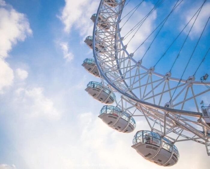 4-Hour Private Tour of London in a Panoramic Black Cab - Not Just Sightseeing—A Storytelling Experience