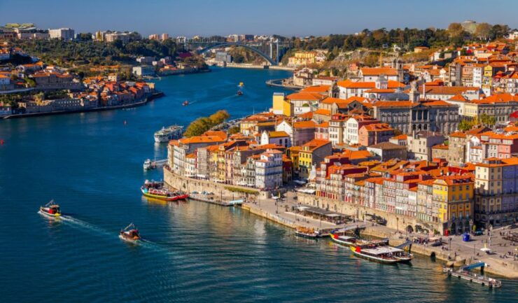 4-Hour Private Tour of Porto - Tour Duration and Language Options