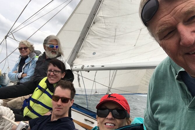 4 Hour Sailing Tour of Vineyard Haven Harbor and Sound - Tour Highlights