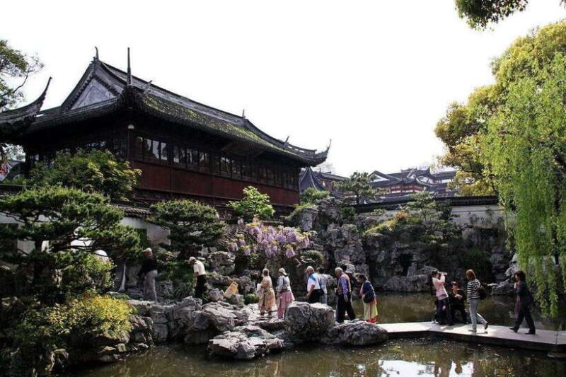 4-Hour Shanghai Best Garden and Temple Tour with Tea Tasting - The Itinerary and What to Expect