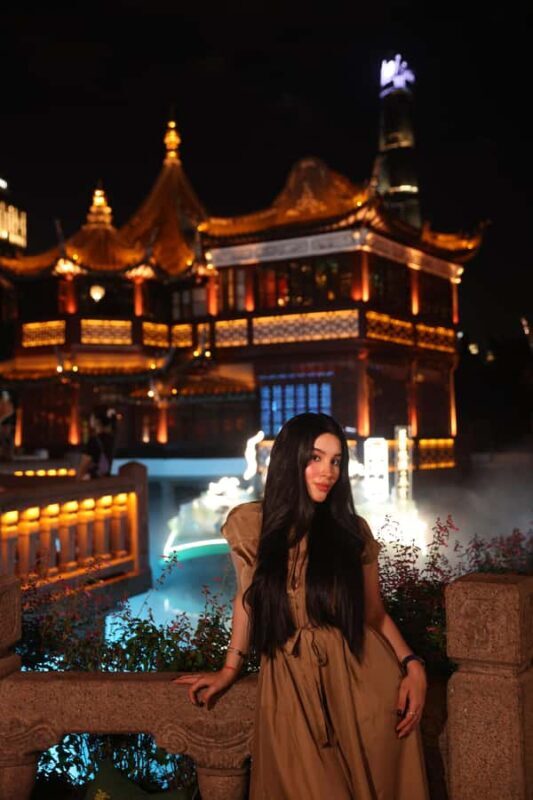 4-Hour Shanghai Highlights Photo TourExplore, Pose, Capture - A Closer Look at the 4-Hour Shanghai Highlights Photo Tour