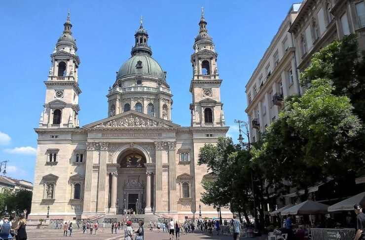 4 Hour the Treasures of Budapest Private Walking Tour - Tour Overview