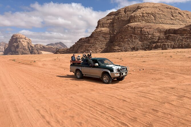 4 Hour Wadi Rum Desert Private Jeep Tour - Good To Know