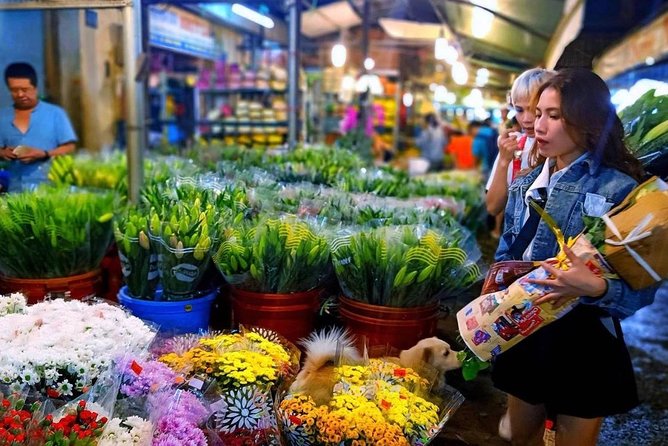4-Hours Ho Chi Minh City by Day or Night on Scooter - Safety and Preparation for the Tour