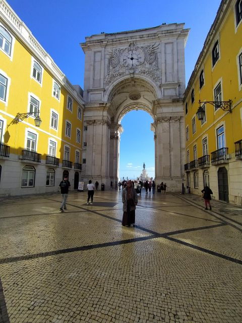 4-Hours Lisbon Sightseeing Highlights Tour - Tour Experience