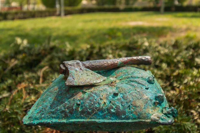 4 Hours Long Private Walking Tour in Budapest - Tour Itinerary Overview