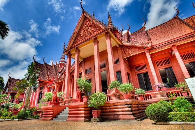 4 Hours Private Phnom Penh National Museum and Royal Palace Tour - Good To Know