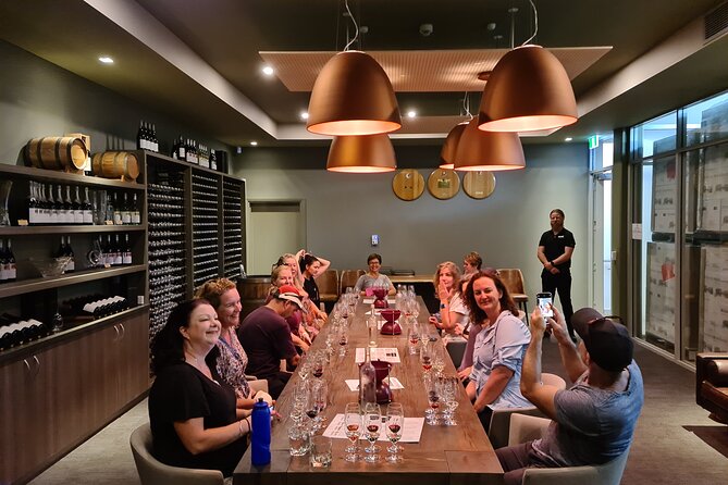 4 Hours Swan Valley Kayak, Wine & Dine Experience - Relaxing in Mandoon Gardens