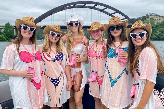 4 Hr Lake Austin Boat Charter with Swim and Sightseeing for 12 - Good To Know