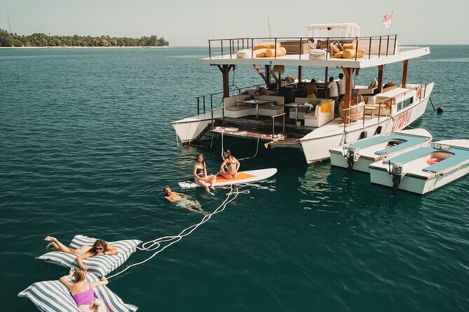 4-in-1 Nusa Lembongan Breakfast and Snorkel Catamaran Cruise - Discover the 4-in-1 Nusa Lembongan Breakfast and Snorkel Catamaran Cruise