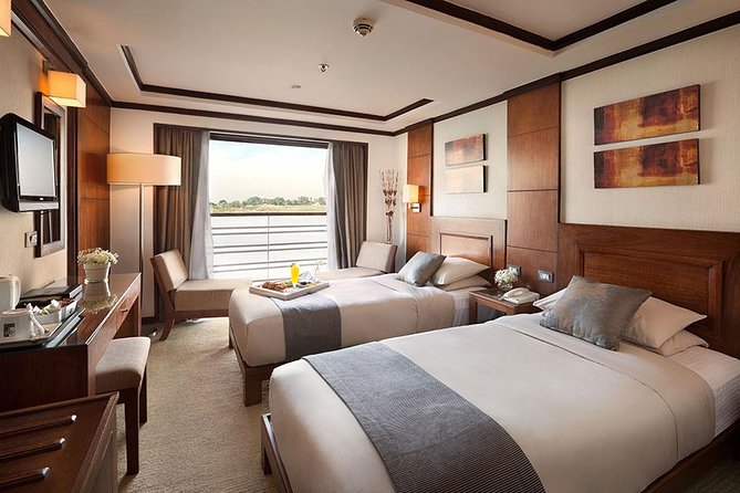 4 Nights on 5 Stars Cruise Luxor&Aswan Tours&Hot Air Balloon From Cairo by Plane - Dining Experience