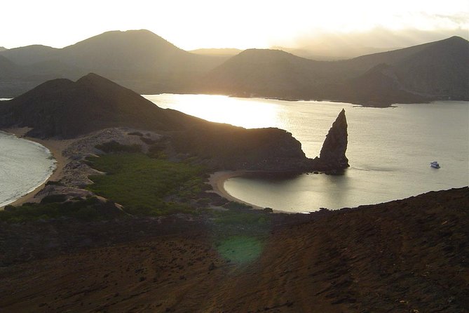 4- or 5-Day Galapagos Islands Explorer Package From Santa Cruz Island - Trip Overview and Itinerary Details
