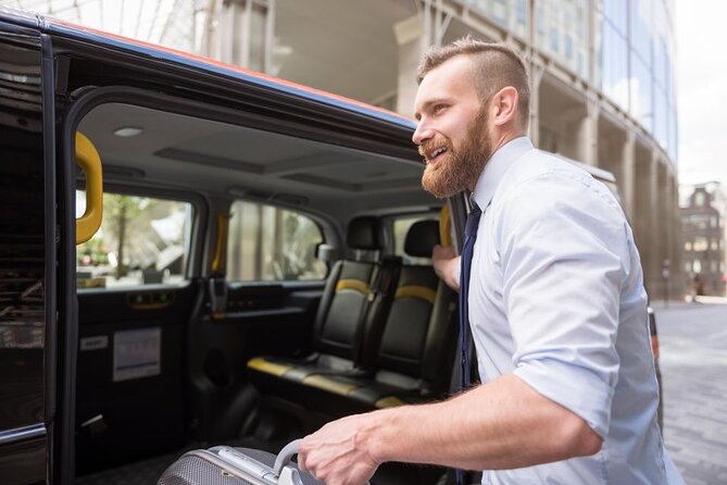 4 to 8 People Private Transfer From Dublin Airport to City Centre - Luxurious Private Transfer Experience