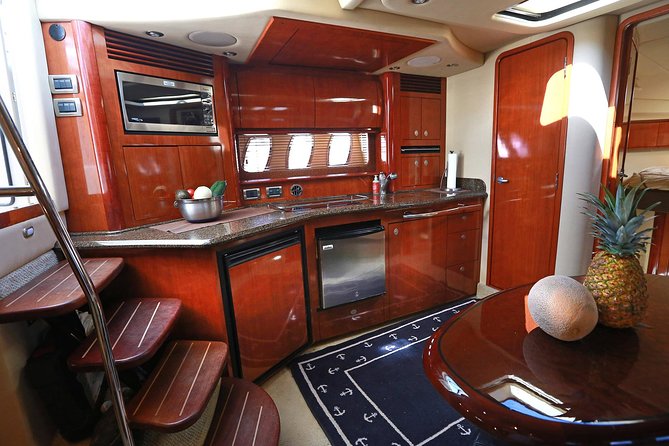 40 Ft Sea Ray - Additional Information and Policies