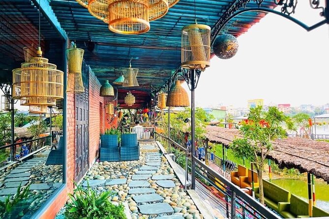 40 Minutes Herbal Bath & 20 Minutes Detoxic Himalayan Salt Snow - Onsen Bath and Jacuzzi Pool