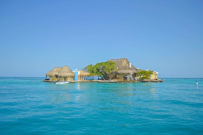 40ft Private Yacht to Rosario Islands & Barú - Inclusions and Amenities