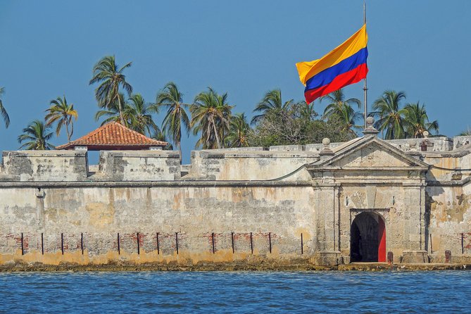 40ft Private Yacht to Rosario Islands & Barú - Logistics and Pickup Details