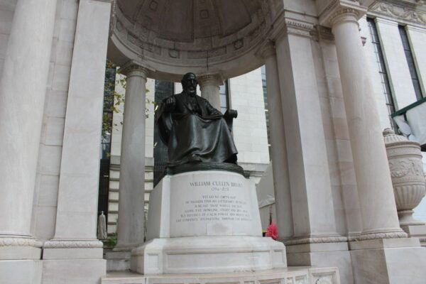 42nd Street From the East Side to the West Side - Iconic Landmarks Discovery