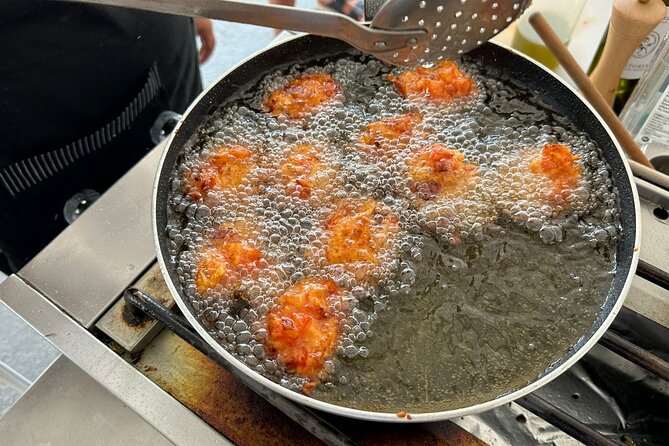 4,5-Hour Private Cooking Tour With 2 Wineries - Good To Know
