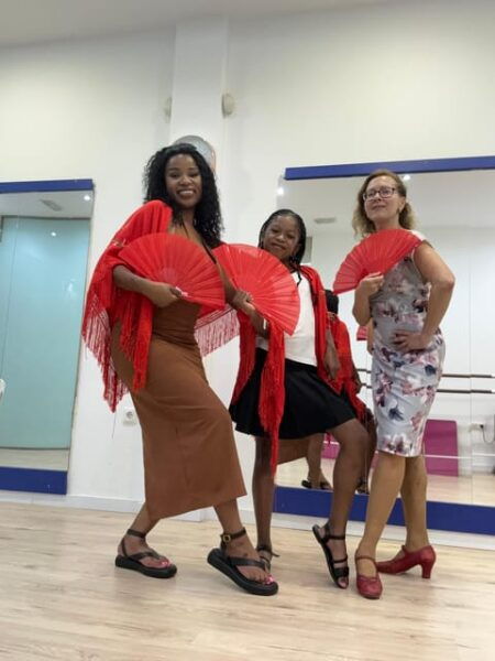 45 Minutes Flamenco Dance Class for Family in Málaga - Frequently Asked Questions
